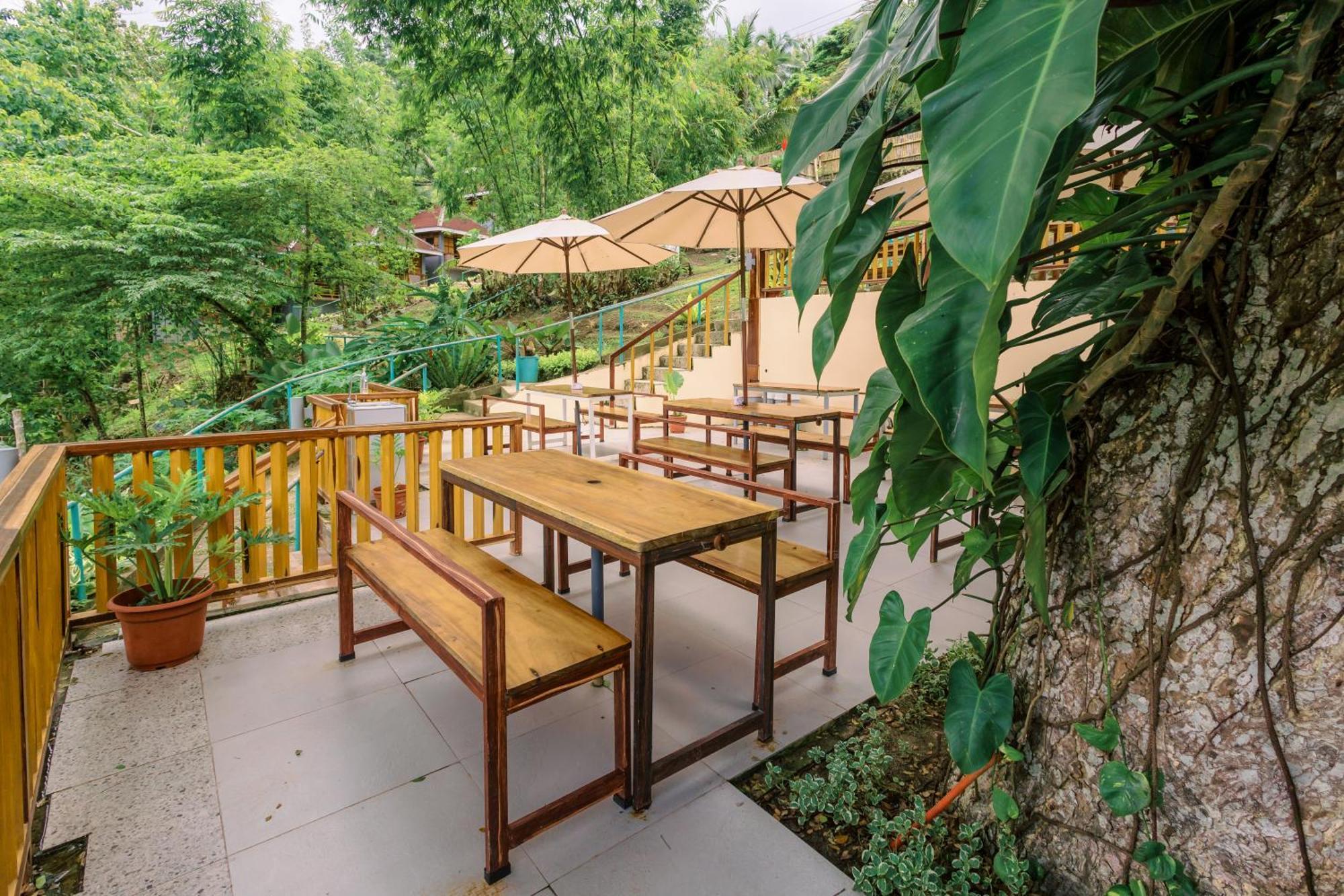 לובוק Busai Dream Falls Resort מראה חיצוני תמונה